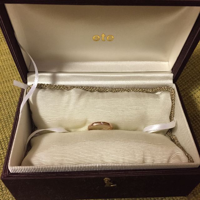 【ete(エテ)の口コミ】 この指輪を選んだ最大の理由はデザインと値段。つや消しの指輪を探してい…