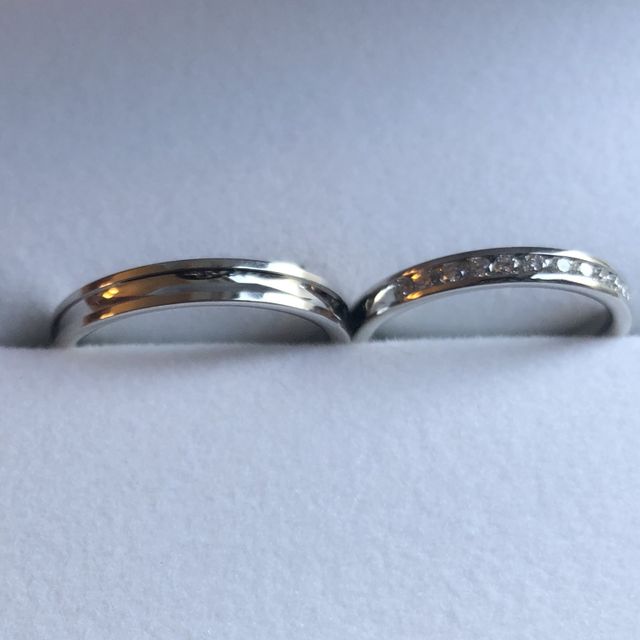 【PILOT BRIDAL(パイロットブライダル)の口コミ】 一生身に付けるものなので、どんな服装にも合いそうなシンプルでスッキリ…