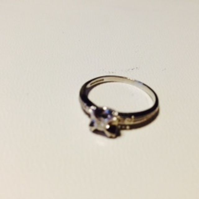 【ジュエリーフルミヤの口コミ】 ダイヤモンドは小さくてもいいので、質の良いダイヤモンドの1粒の指輪が欲…