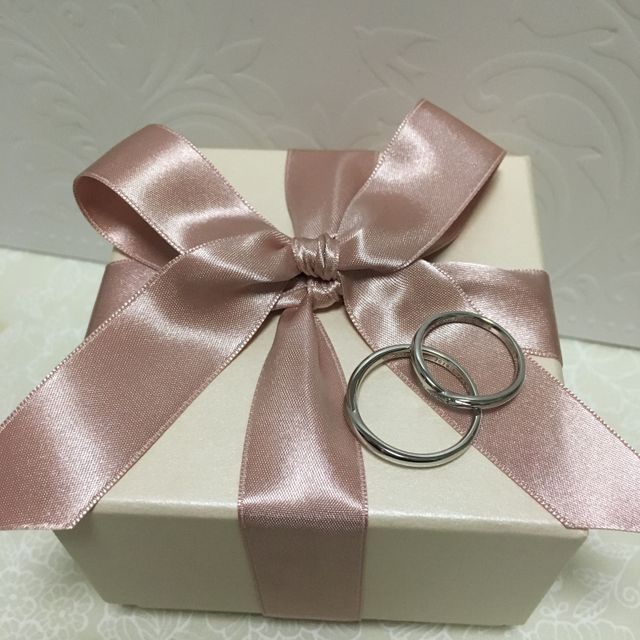 【アイプリモ(I-PRIMO)の口コミ】 華奢なデザインとクロスの形に一目惚れして選びました。
小さなダイヤが散…