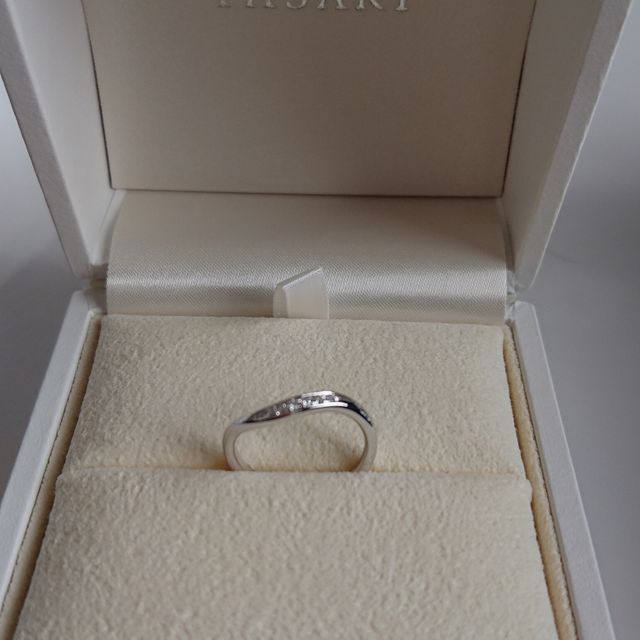 【TASAKI(タサキ)の口コミ】 ウェーブがかかっているデザインの指輪を探していました。ウェーブなら少…