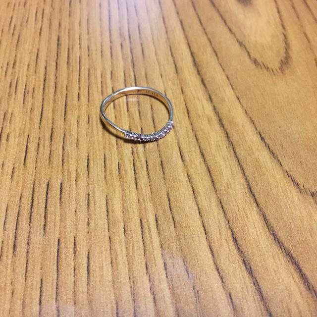 【THE KISS(ザ・キッス)の口コミ】 結婚指輪だけれども、おしゃれでカジュアルなデザインのところが気に入っ…