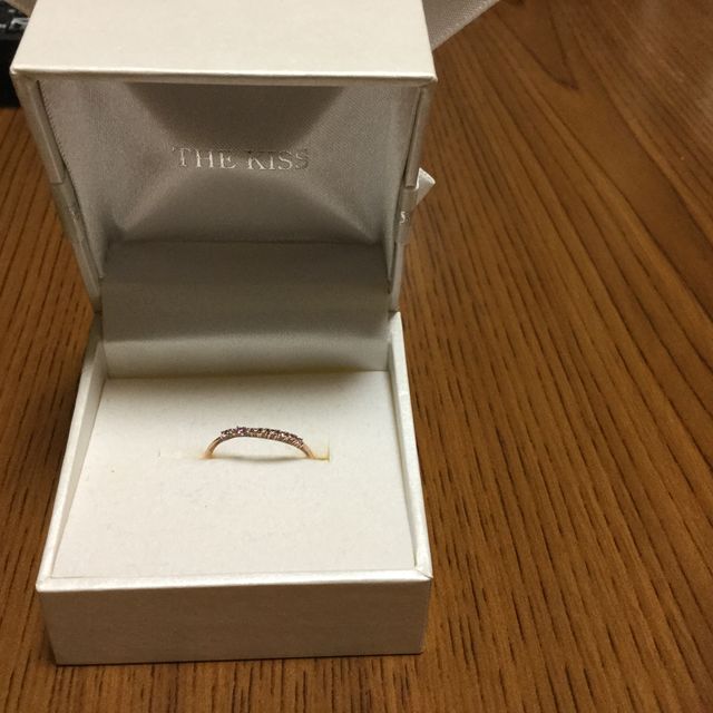 【THE KISS(ザ・キッス)の口コミ】 結婚指輪だけれども、おしゃれでカジュアルなデザインのところが気に入っ…