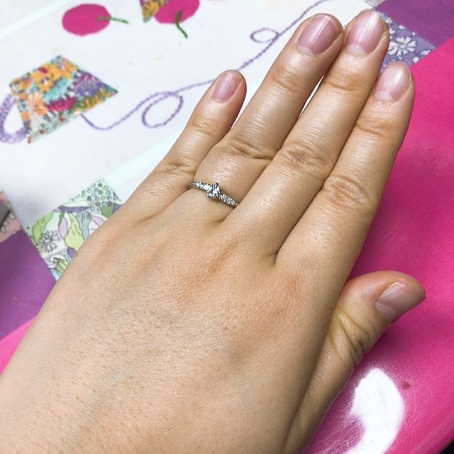 【AFFLUX(アフラックス)の口コミ】 私にとってのファーストリングで、こだわりを持って選びました。華やかな…