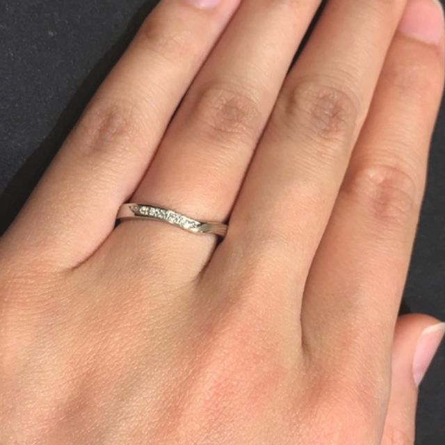 【杢目金屋(もくめがねや)の口コミ】 和の雰囲気を持つデザインでシンプルなストレートタイプではないので、動…