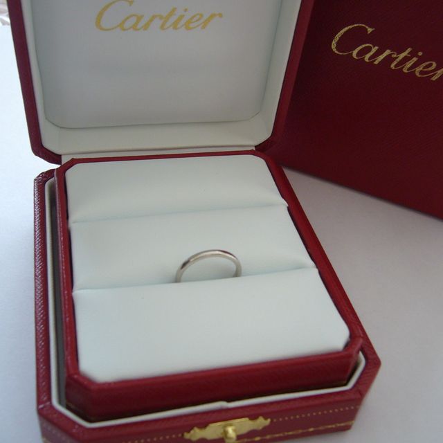 【カルティエ(Cartier)の口コミ】 毎日身に着けるものなので、シンプルで家事や仕事の際に邪魔にならない、…