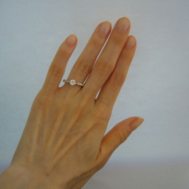【ラザール ダイヤモンド(LAZARE DIAMOND)の口コミ】 日常的に身に着ける結婚指輪をシンプルなデザインにしようと考えていたの…