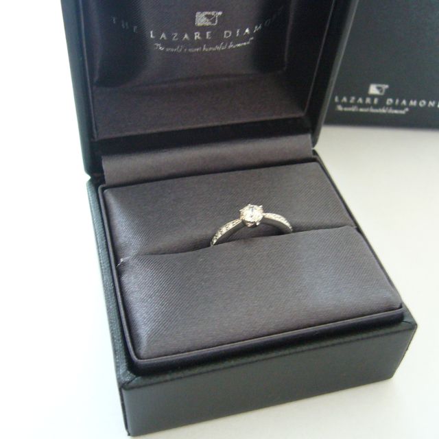 【ラザール ダイヤモンド(LAZARE DIAMOND)の口コミ】 日常的に身に着ける結婚指輪をシンプルなデザインにしようと考えていたの…