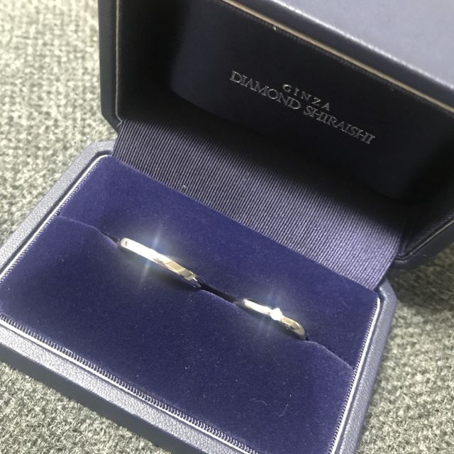 【銀座ダイヤモンドシライシの口コミ】 付け心地がとてもいいです。普段指輪をしないのですが、ストレスなく付け…