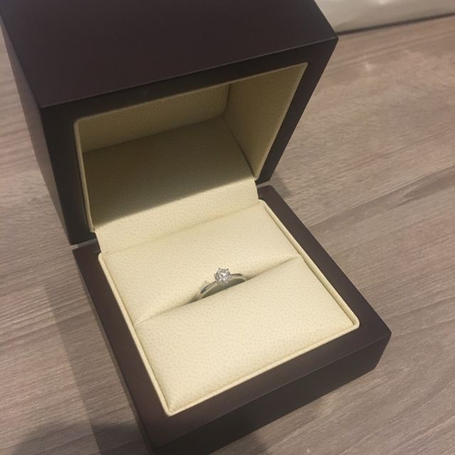 【WATANABE / 卸商社直営　渡辺の口コミ】 よほど親しい仲でもないかぎり、婚約指輪のブランドを尋ねられる事もない…