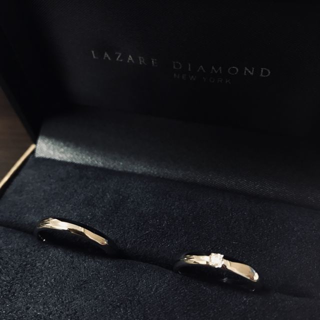 【ラザール ダイヤモンド(LAZARE DIAMOND)の口コミ】 内側のカッティングが良いのか、指馴染みが良く長く使えそう。付け外しも…