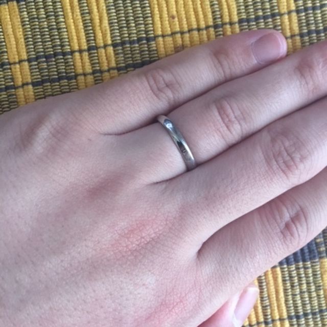 【4℃ BRIDAL(ヨンドシーブライダル)の口コミ】 他の指輪とは違い、付け心地がしっとりとしており、手になじみやすいです…