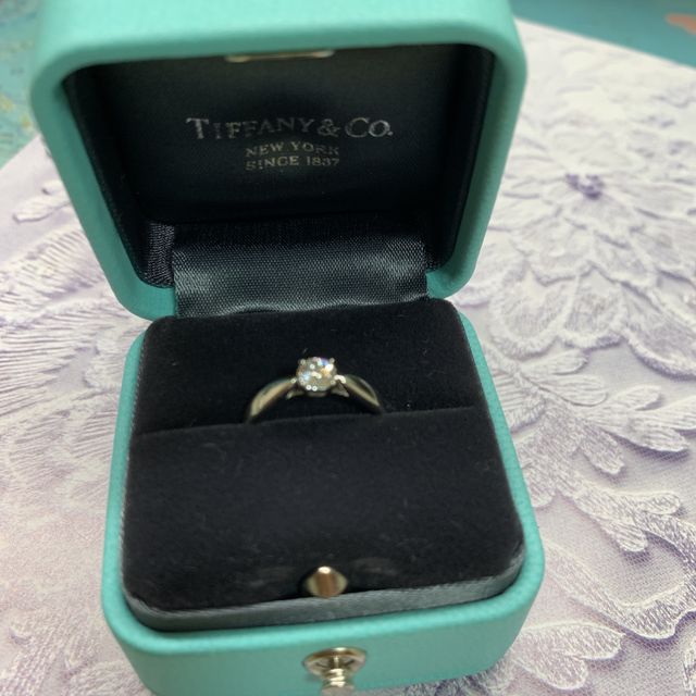 【ティファニー(Tiffany & Co.)の口コミ】 他のお店も見に行きましたが、やっぱりティファニーの指輪が欲しくてこち…