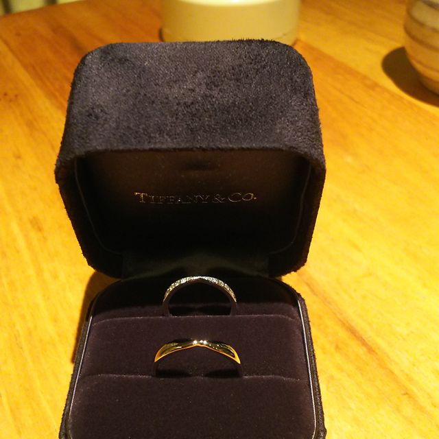 【ティファニー(Tiffany & Co.)の口コミ】 元々きめていた

相談し他のものも見たが、全然違ってやはりここと言うも…