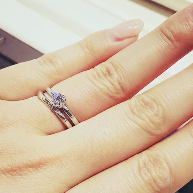 【俄(にわか)の口コミ】 デザインがシンプルかつ洗礼されている。
ゆるやかなカーブでそこがお気に…