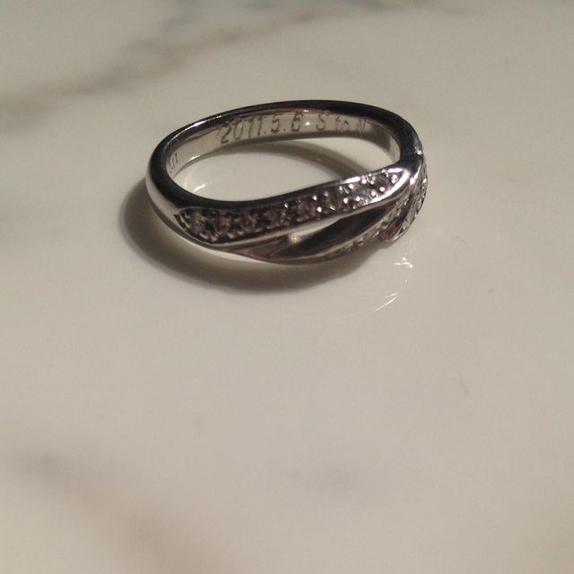 【AFFLUX(アフラックス)の口コミ】 波が重なり合うような、あまり見たことのなかったデザインに惹かれました…