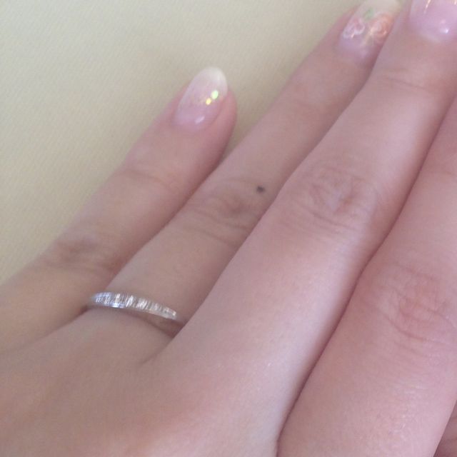 【4℃ BRIDAL(ヨンドシーブライダル)の口コミ】 婚約指輪を豪華なものにしたので、結婚指輪は価格を抑えたものにしようと…