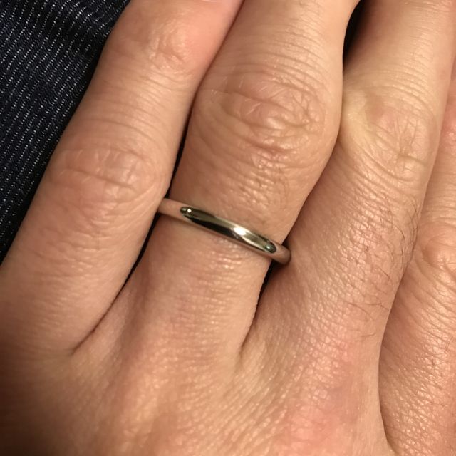【銀座ダイヤモンドシライシの口コミ】 指輪をつけたときしっくりきたのが1番の決め手です。
奥さんの指輪もしっ…