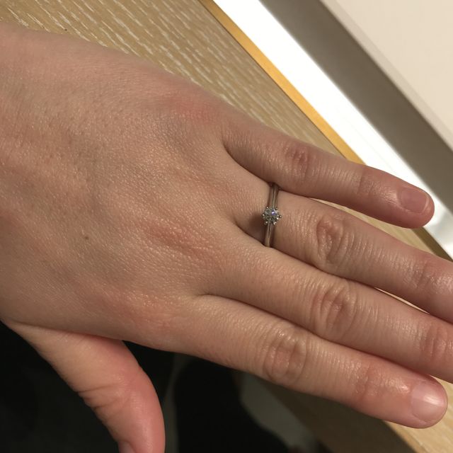 【ティファニー(Tiffany & Co.)の口コミ】 他のお店ではたくさんのデザインがありましたが、やはり１つのダイヤモン…