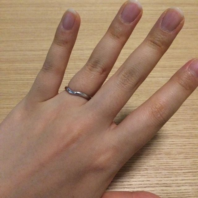 【ティファニー(Tiffany & Co.)の口コミ】 婚約指輪を貰わなかったので、少しダイヤモンドも主張しているほうが良い…