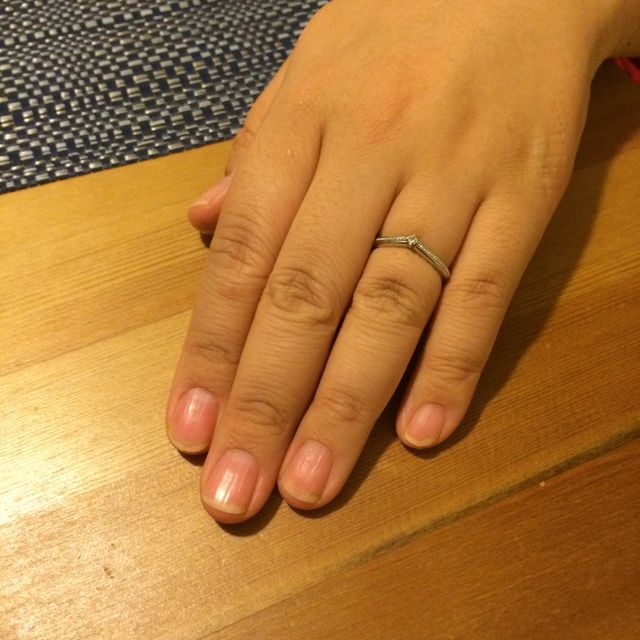 【ケイウノ ブライダル(K.UNO BRIDAL)の口コミ】 ふっくらとした指をフォローするアーチ状のデザインが気に入りました。ア…