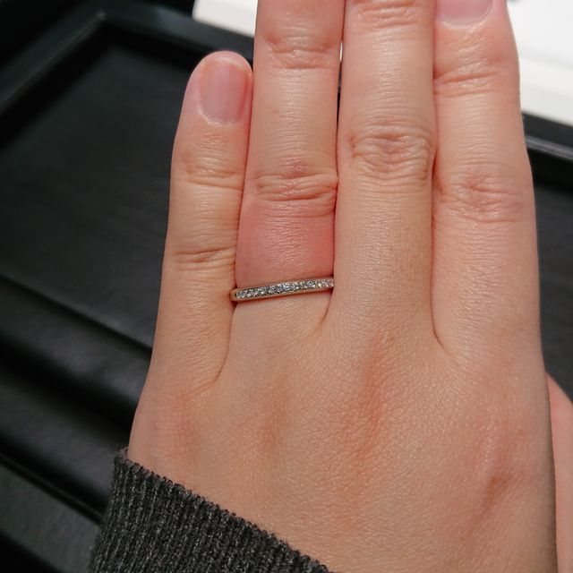 【ラザール ダイヤモンド(LAZARE DIAMOND)の口コミ】 ダイヤのキラキラが凄い！！指が短く指輪が似合わないのがコンプレックス…