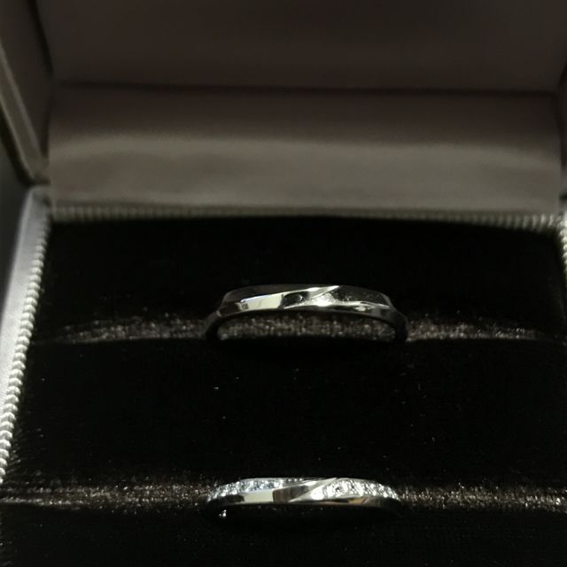 【アイプリモ(I-PRIMO)の口コミ】 デザインが気に入りました。初めはラインメレのウェーブ型で探していまし…