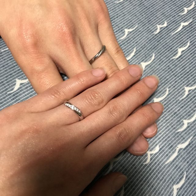 【Felice(フェリーチェ)の口コミ】 ネットでいろいろな指輪を検討して、店舗に行く前は細身で派手すぎないカ…