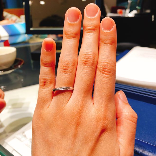 【銀座ダイヤモンドシライシの口コミ】 結婚式場で紹介していただき、初めて来店しました(^ ^)！華やかなデザイン…