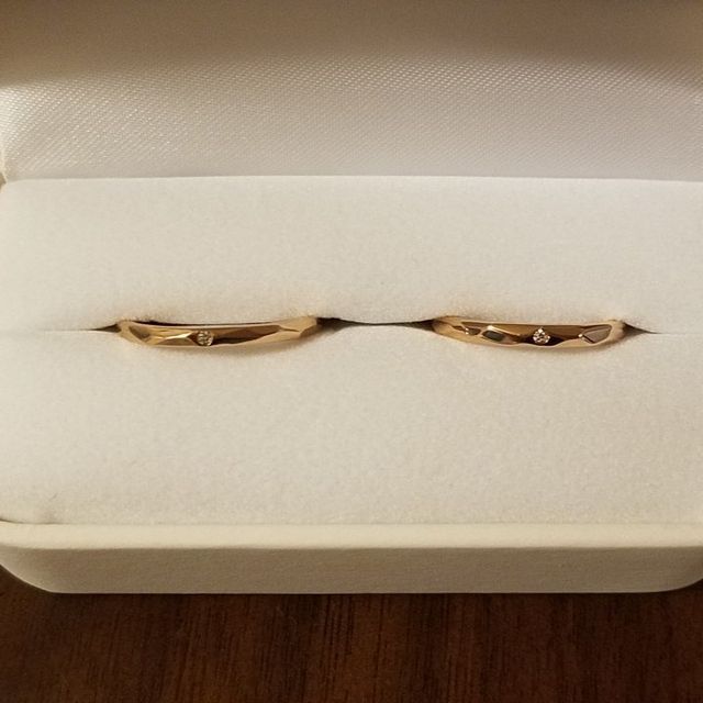 【結婚指輪手作り.comの口コミ】 もともと物作りが好きだったことと、自分で好きなデザインに出来るところ…