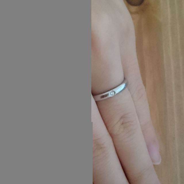 【ティファニー(Tiffany & Co.)の口コミ】 シンプルかつオーソドックスなデザインで長年付けていても飽きがこないこ…