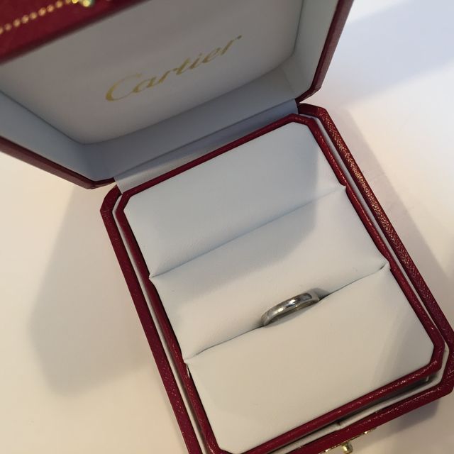 【カルティエ(Cartier)の口コミ】 シンプルなデザインですが洗練されていて、飽きがこないのでとても満足し…