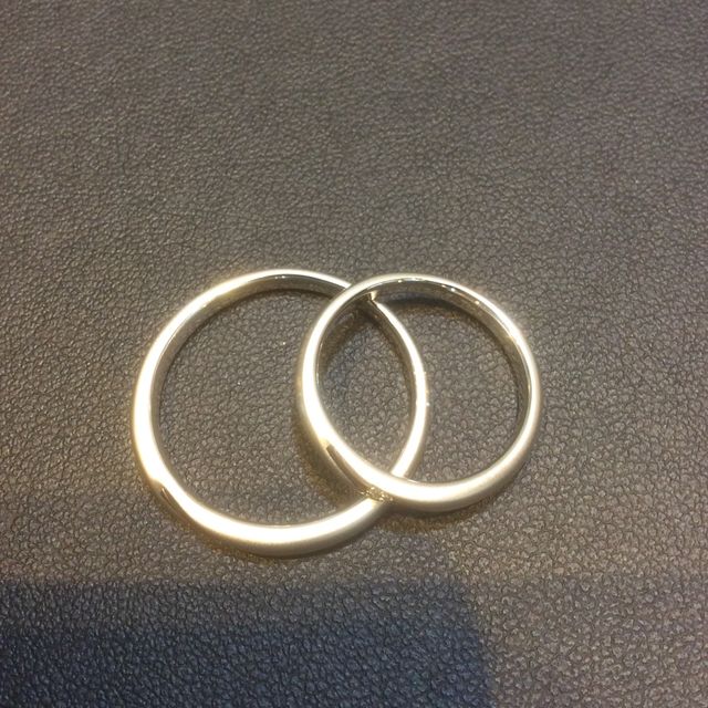 【SONARE(ソナーレ)の口コミ】 お店の中で数多くある指輪のうち、シンプルではあるが見た目もデザインも…