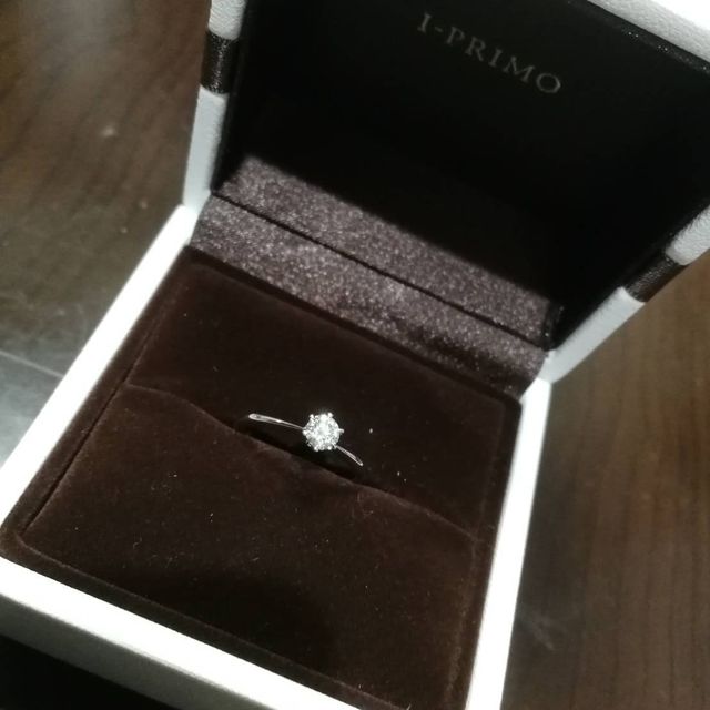 【アイプリモ(I-PRIMO)の口コミ】 プロポーズリングとして購入すると、後でデザインを変更できることです。…