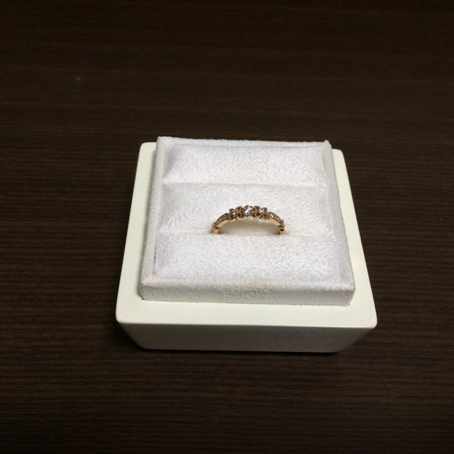 【LUCIE(ルシエ)の口コミ】 アンティーク調の結婚指輪を探していて、LUCIEにたどり着きました。

可愛…