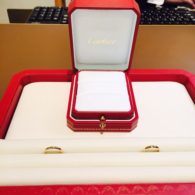【カルティエ(Cartier)の口コミ】 とにかくシンプルなデザインが決め手でした！ずっと身に付けるものなので…