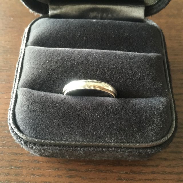 【ティファニー(Tiffany & Co.)の口コミ】 手が大きいのである程度太さのあるミル打ちの指輪を探していました。検討…
