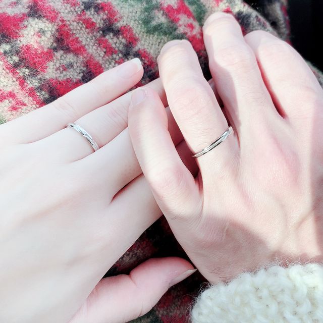 【nocur(ノクル)の口コミ】 婚約指輪と重ね付けしたかったので、その事を考えて、ストレートでミル打…