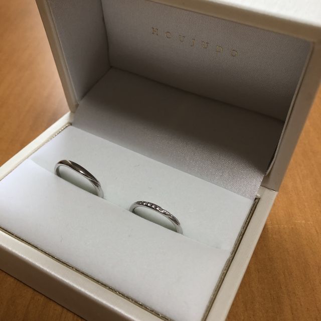 【宝寿堂(ほうじゅどう)の口コミ】 たくさんの種類が試着できて、一番しっくりくるデザインの指輪が選べまし…