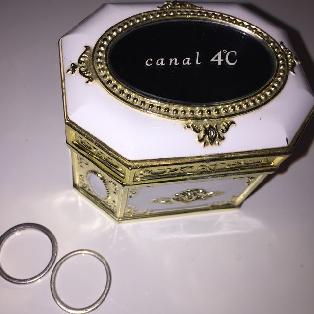 【canal4℃(カナルヨンドシー)の口コミ】 高価なものは買えないけど、やっぱり結婚指輪はほしい…とにかく見…