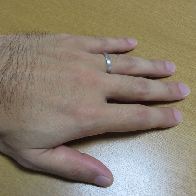 【ICHAROI(イサロイ)の口コミ】 デザインがシンプルなものを探していましたが、シンプルなものになるとど…