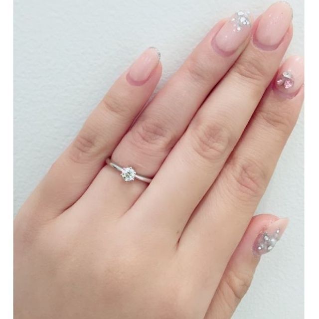 【AHKAH(アーカー)の口コミ】 まず指輪の決め手を話します。決め手は値段です。彼氏が「どんな物でも買…