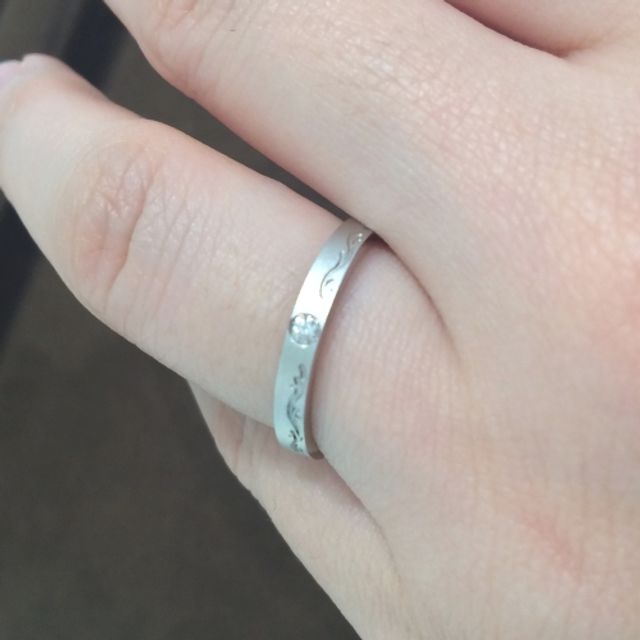 【CHARMY(チャーミー)の口コミ】 オリジナリティのある結婚指輪を探しており、こちらのブランドに辿り着き…