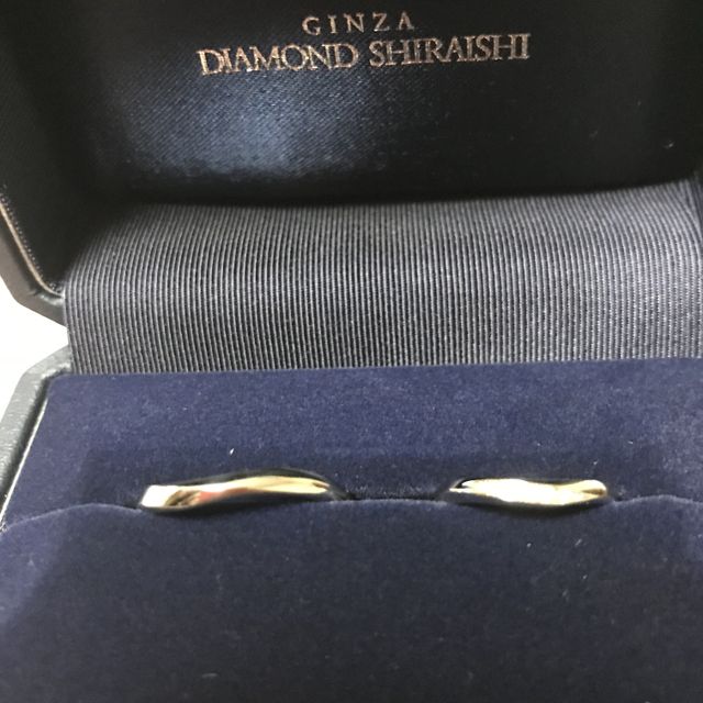 【銀座ダイヤモンドシライシの口コミ】 指輪の種類が大変たくさんあり、悩んだが、最終的にお互いの指にしっかり…