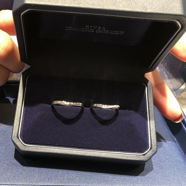 【銀座ダイヤモンドシライシの口コミ】 指輪のデザインや着け心地が1番良かった。流行りは細身のデザインだったの…