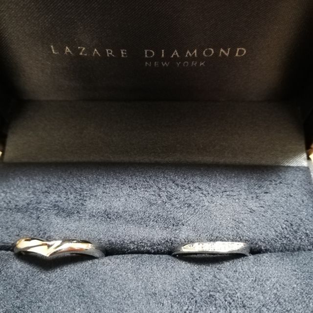 【ラザール ダイヤモンド(LAZARE DIAMOND)の口コミ】 デザインの良さと、特にダイヤモンドのカットと品質の良さが決め手となり…