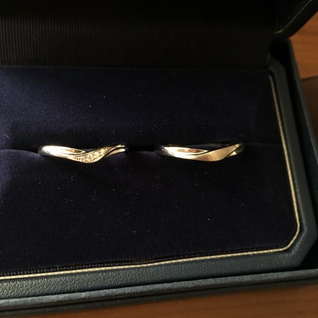 【銀座ダイヤモンドシライシの口コミ】 婚約指輪は新婦が選んだので、結婚指輪は先に新郎から選ばせてもらいまし…