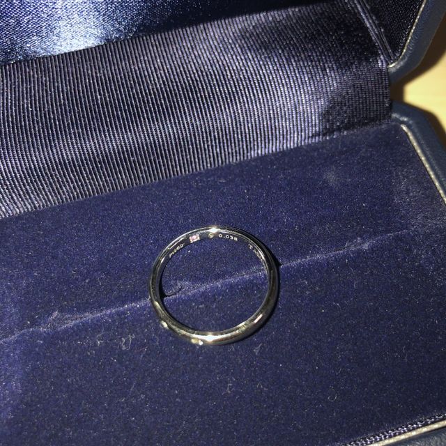 【銀座ダイヤモンドシライシの口コミ】 結婚指輪は毎日つけるものなので、シンプルなものを探していました。ライ…