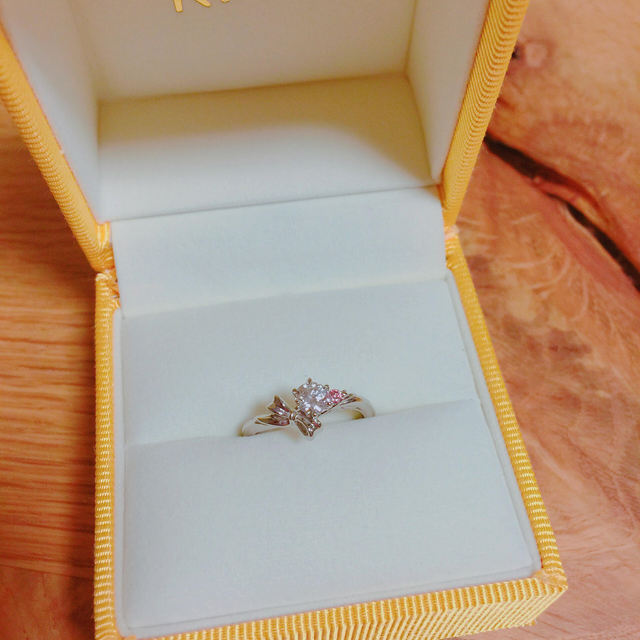 【ケイウノ ブライダル(K.UNO BRIDAL)の口コミ】 最初に好みのデザインをデザイナーさんが親切に聞いてくださり、描いてく…