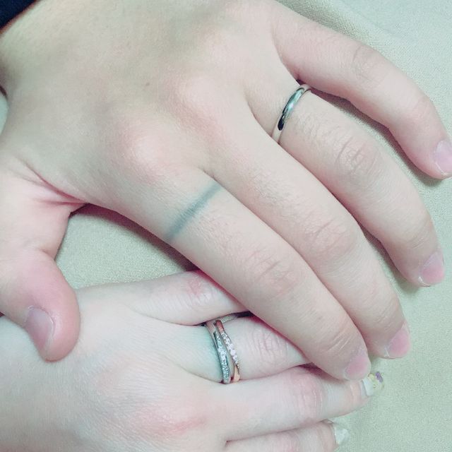 【銀座ダイヤモンドシライシの口コミ】 エタニティーリングで考えていたのですが
普段使いを考えた結果、
エタニ…